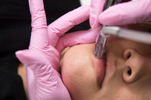 Load image into Gallery viewer, Platinum HydraFacial (In-office treatment, Product not shipped)
